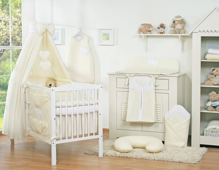 iel-dla-niemowlat-baldachim-material-serduszka-kremowe-5.jpg