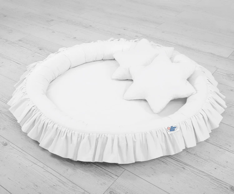 gniazdko_z_falbanka_poduszki_516_biale_my_sweet_baby_7.jpg